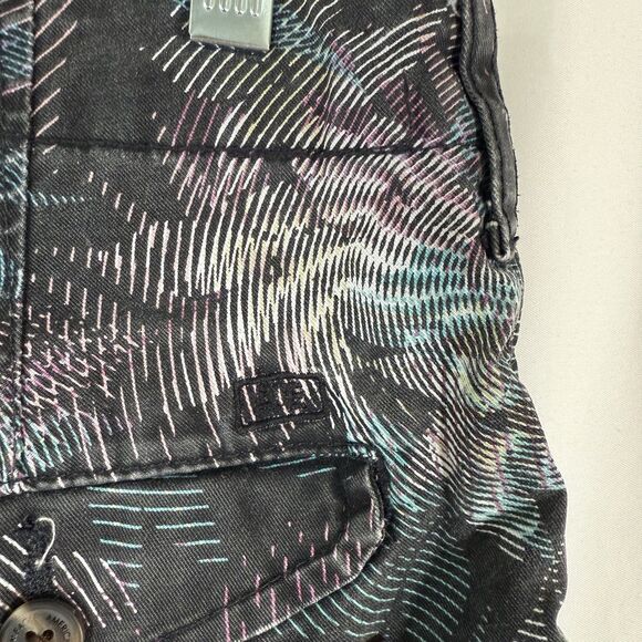 American Eagle Shorts Men's 30 Black Floral Hawaiian Chino Next Level Stretch - Picture 11 of 11